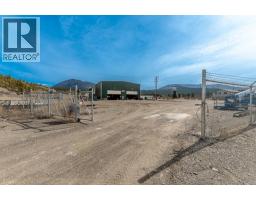 9100 Grainger Road, Canal Flats, BC V0B1B0 Photo 38