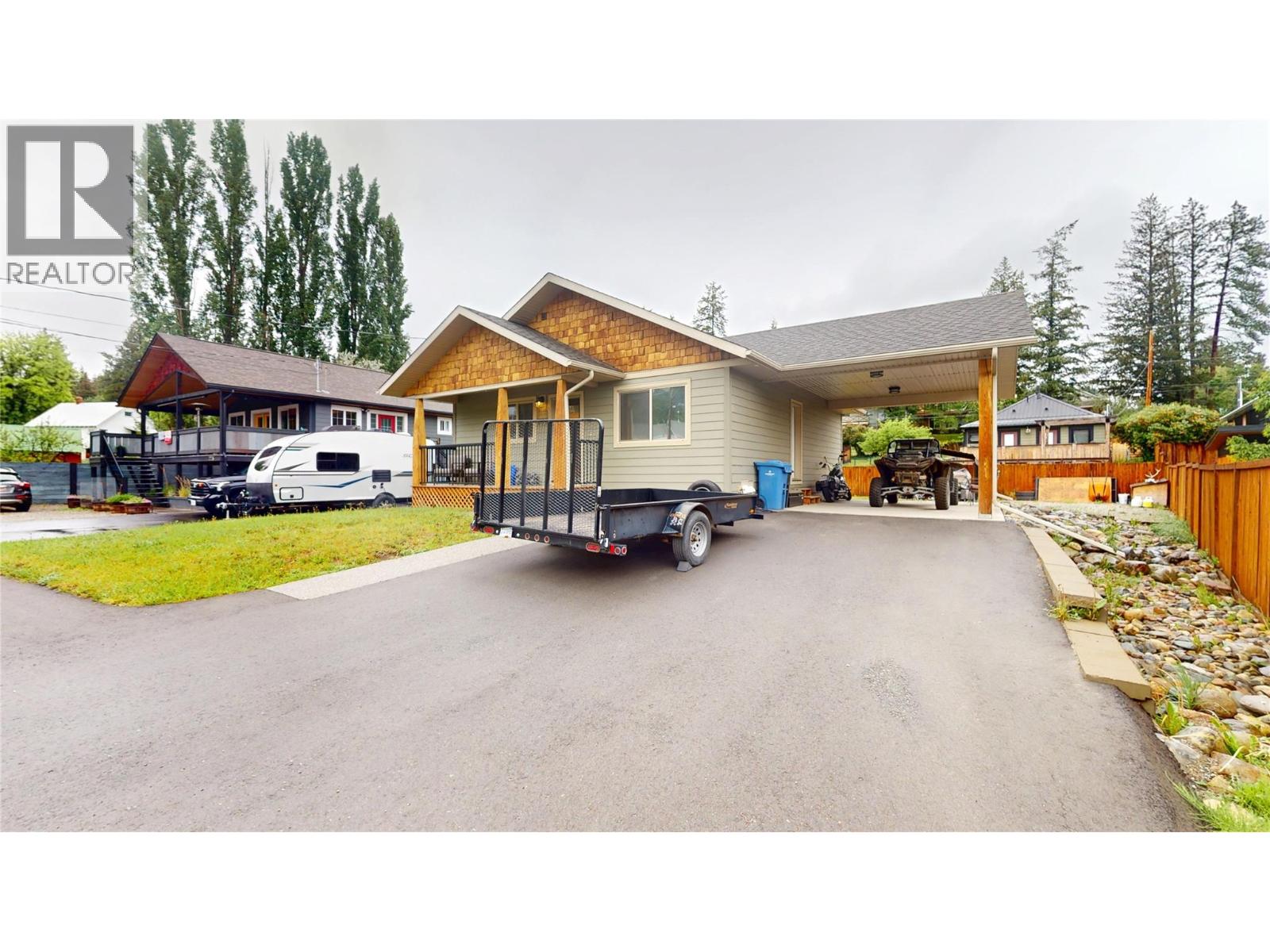 230 303 Avenue - 28