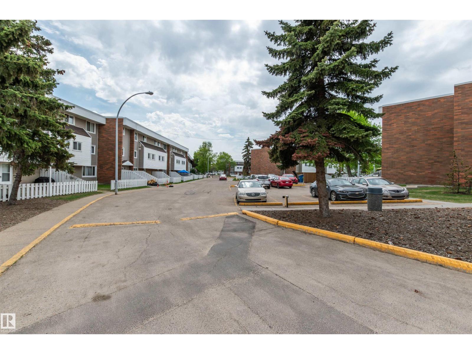 #408 2908 116A AV NW - 12