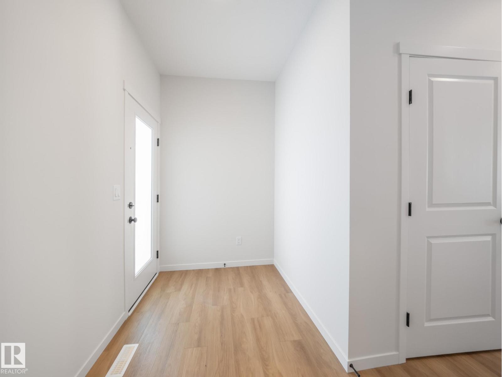8711 224 ST NW - 7