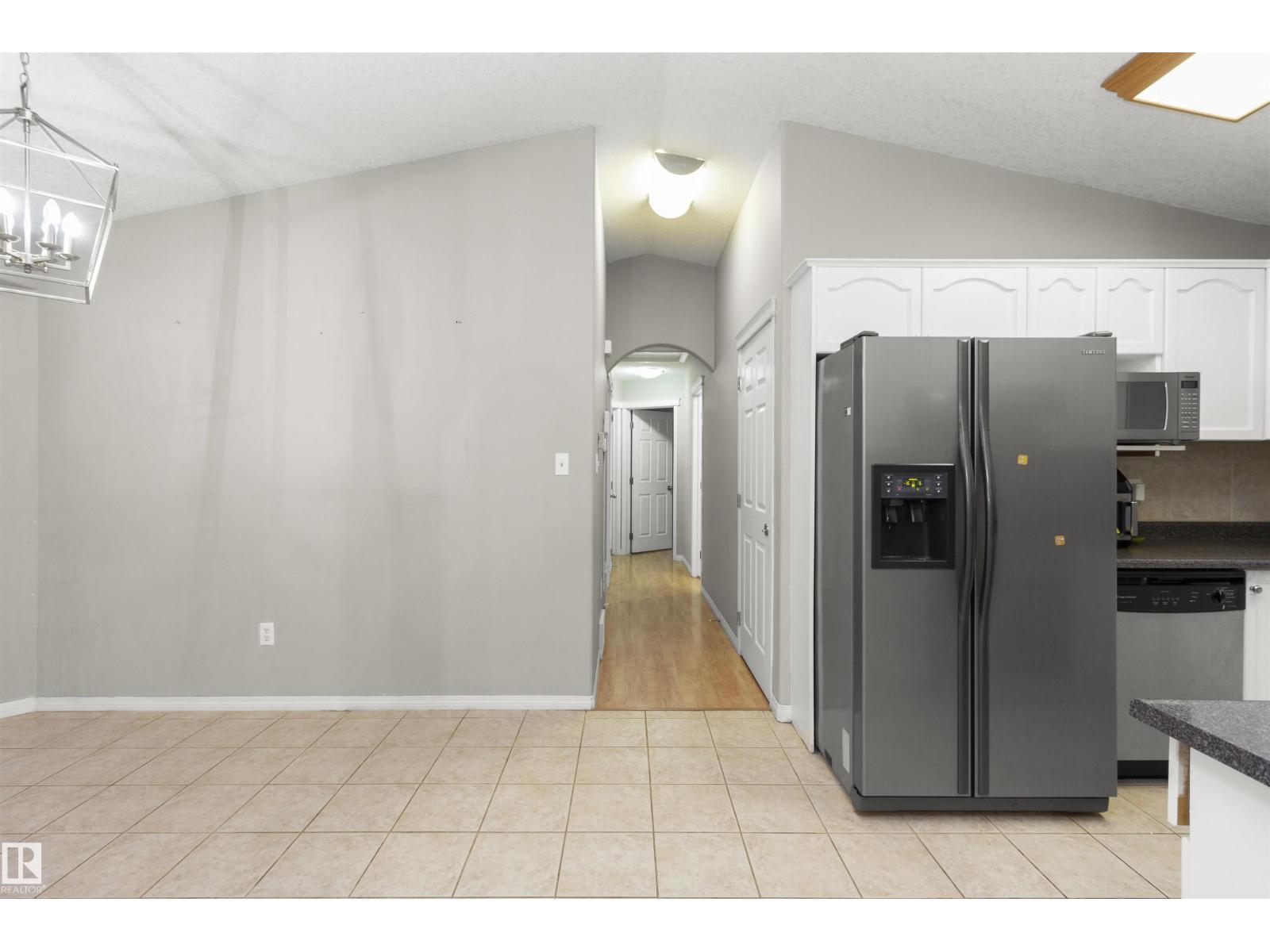 11517 83 ST NW - 10