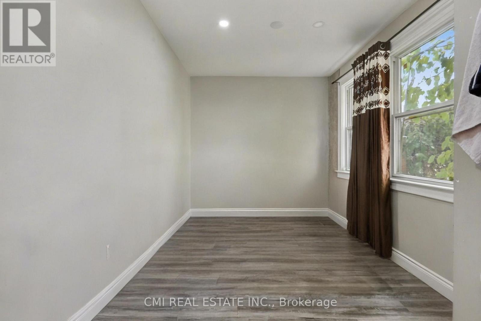 122 MONTROSE STREET - 16