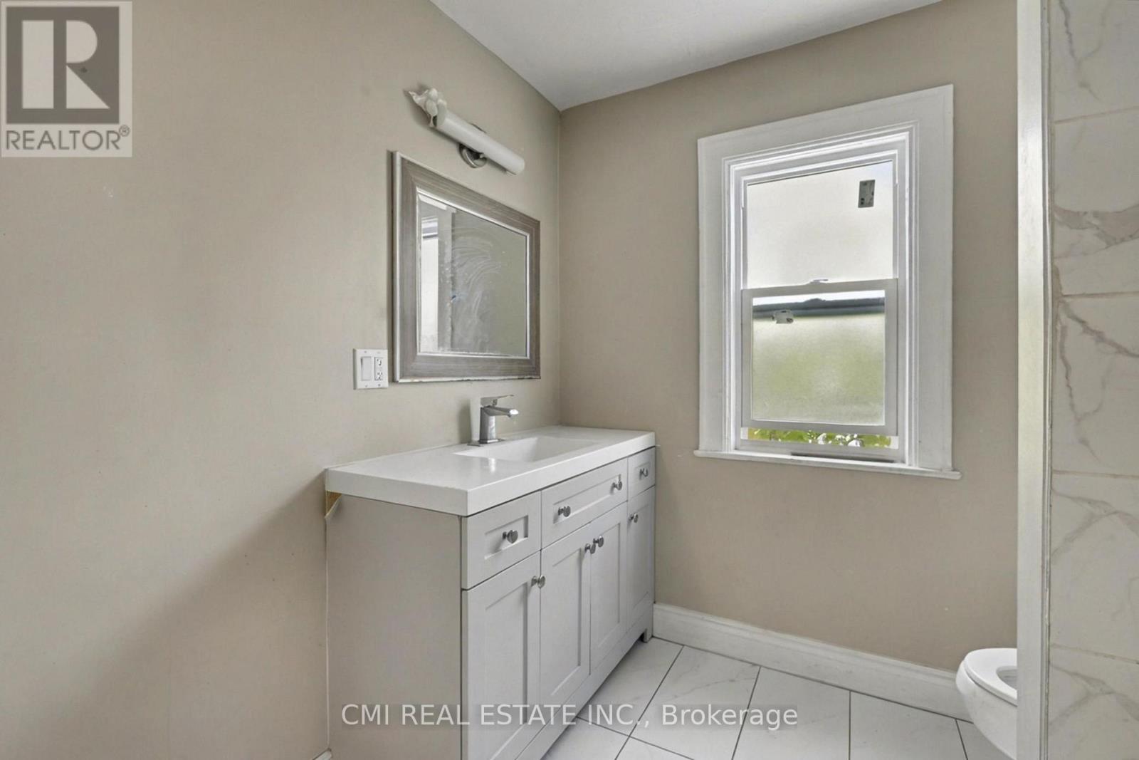 122 MONTROSE STREET - 21