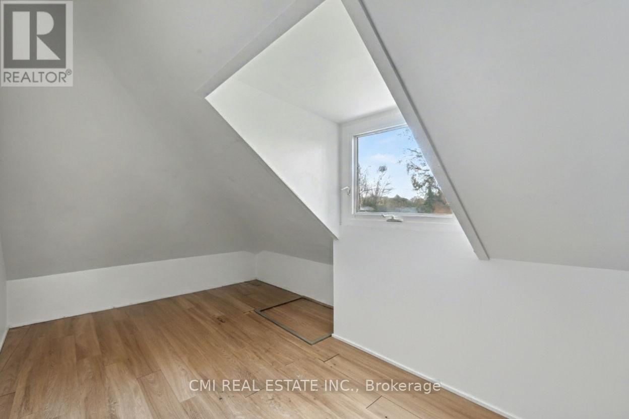 122 MONTROSE STREET - 26