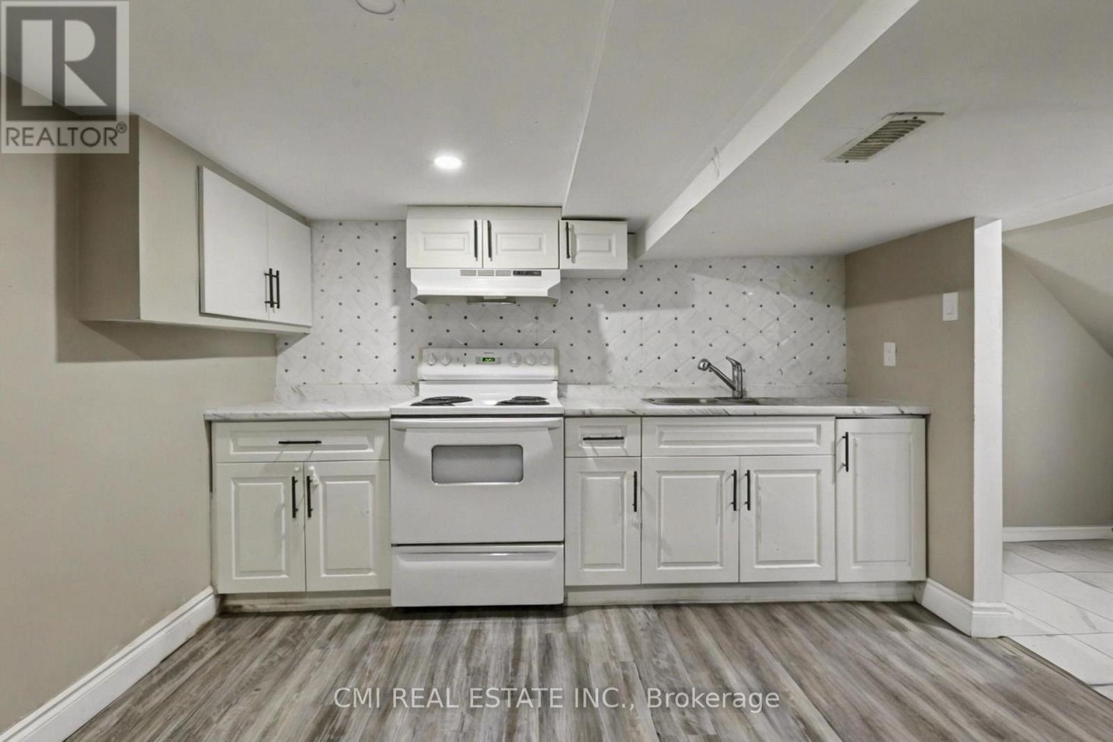 122 MONTROSE STREET - 33