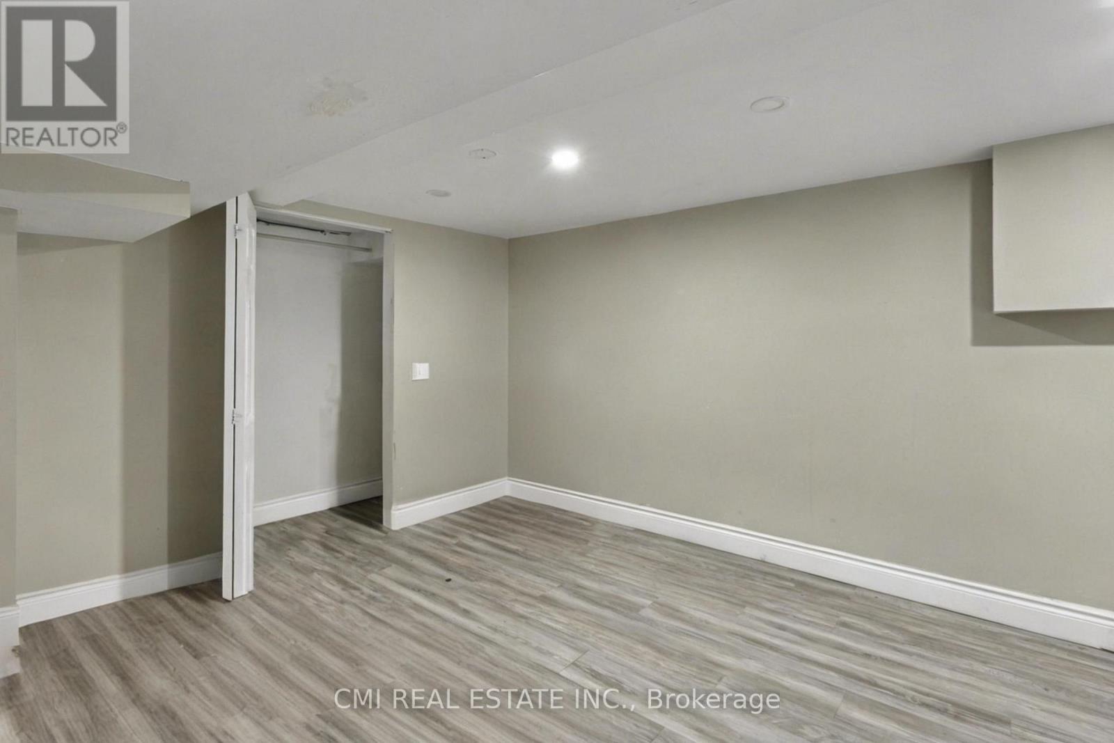 122 MONTROSE STREET - 34