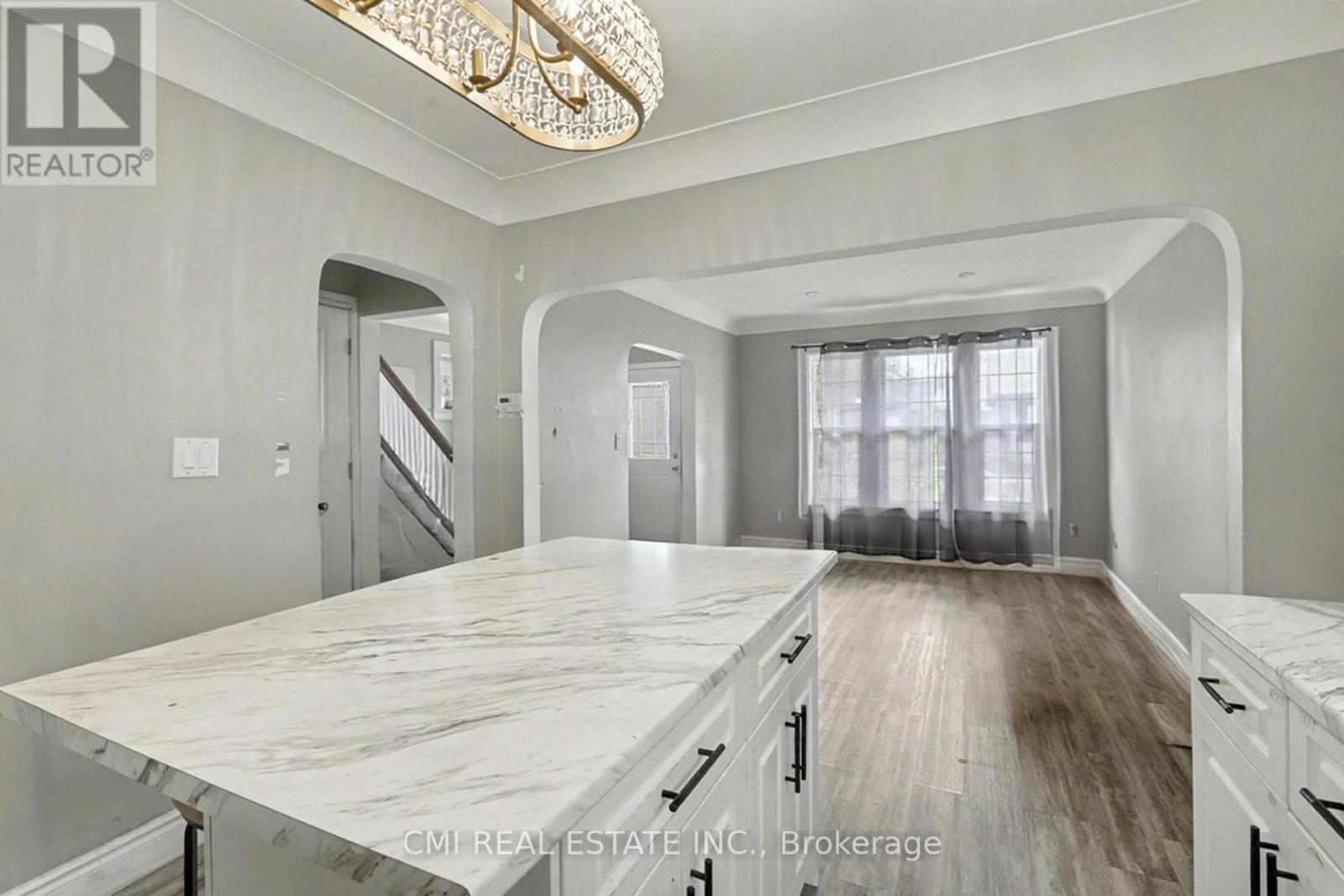 122 MONTROSE STREET - 8