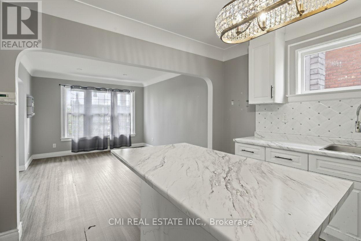 122 MONTROSE STREET - 9