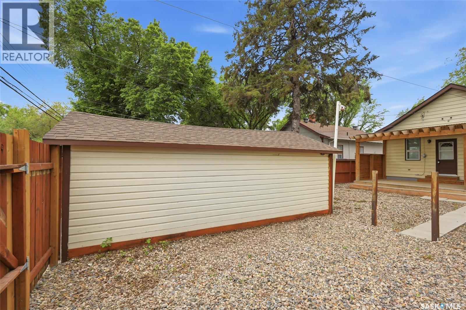 1304 C AVENUE N — photo 31