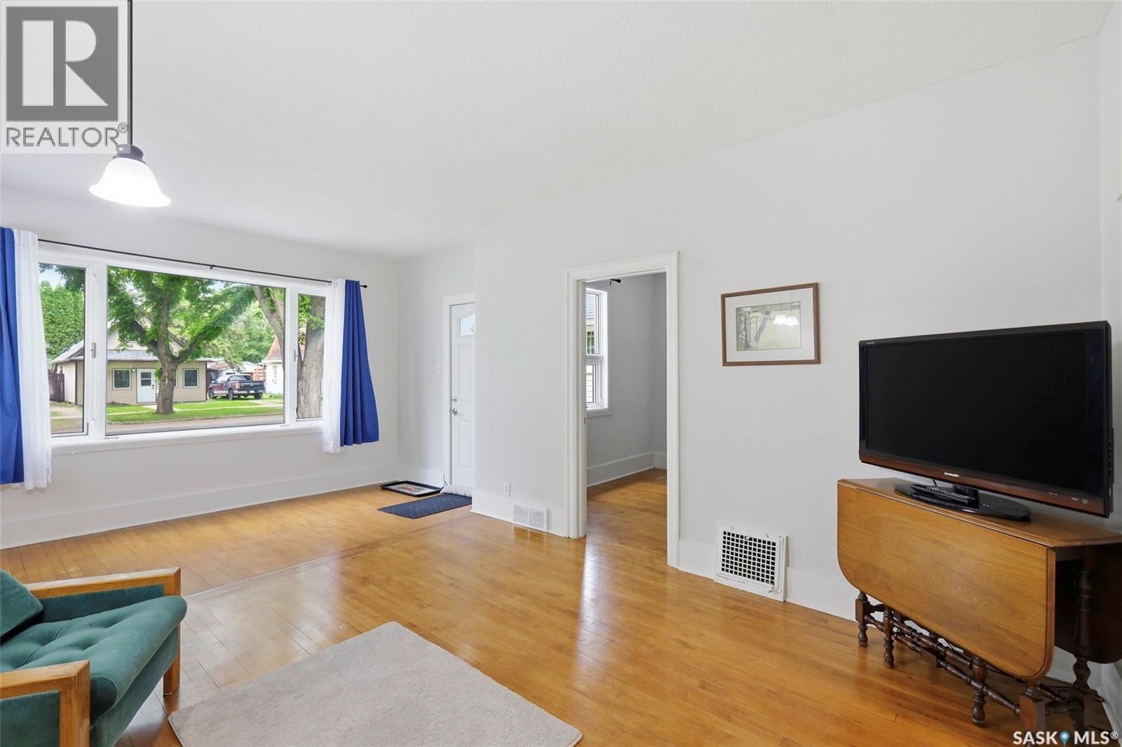 1304 C AVENUE N — photo 8