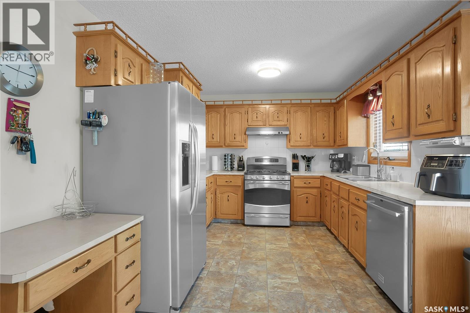 114 Sumner CRESCENT - 13