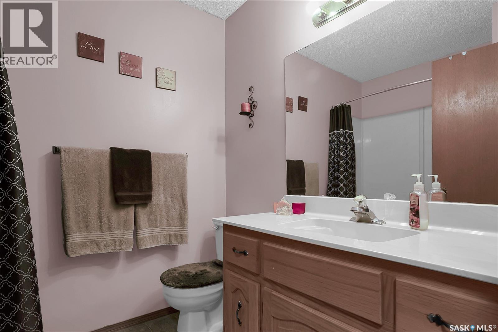 114 Sumner CRESCENT - 24