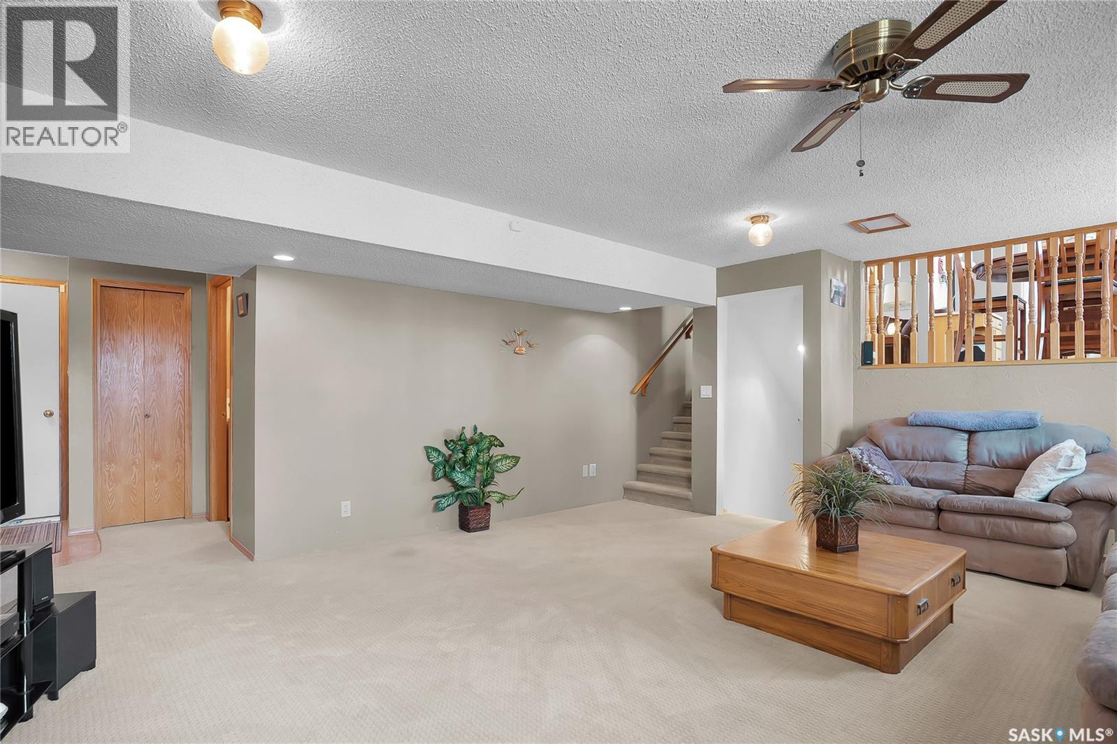 114 Sumner CRESCENT - 30