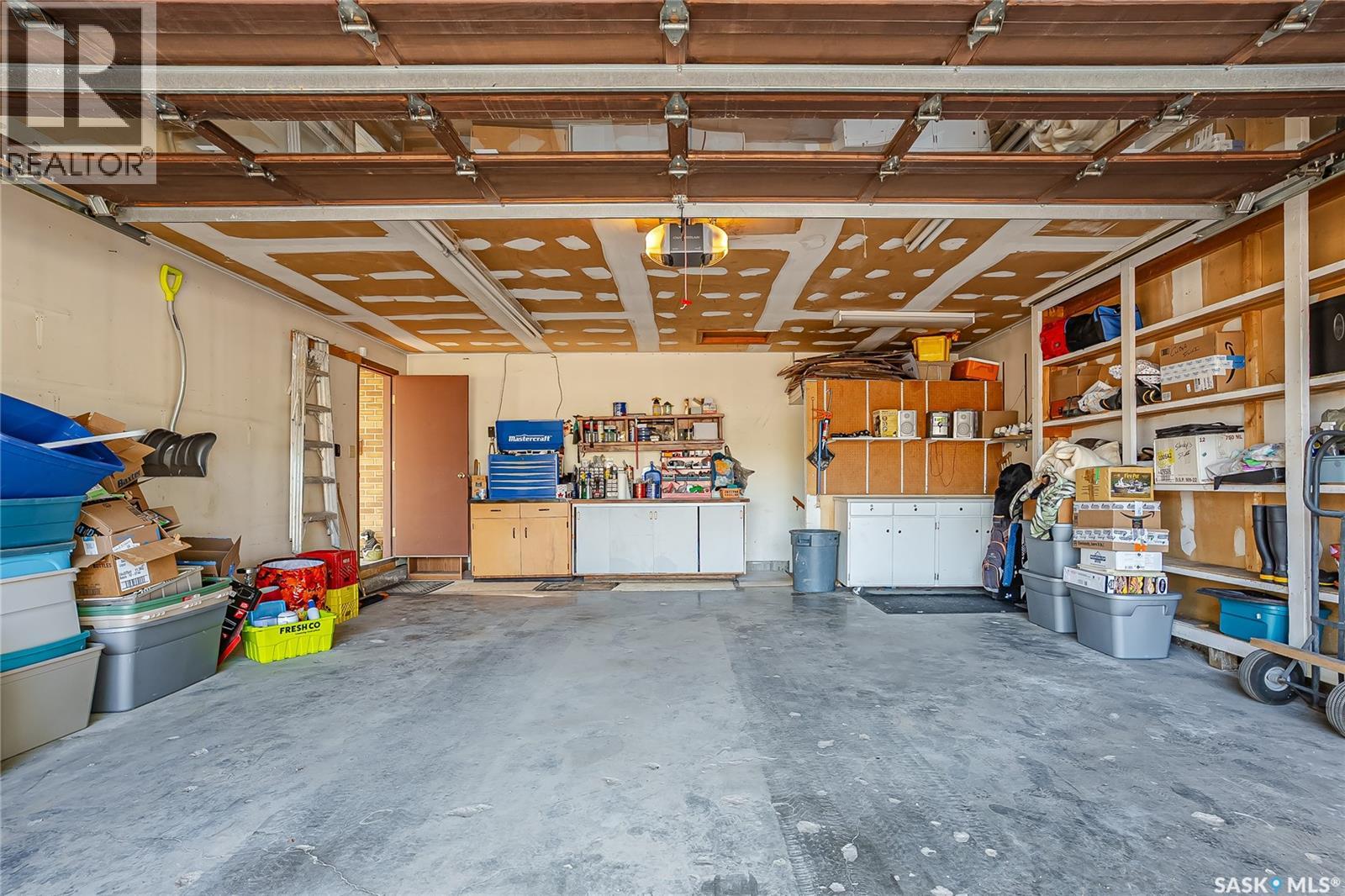 114 Sumner CRESCENT - 39