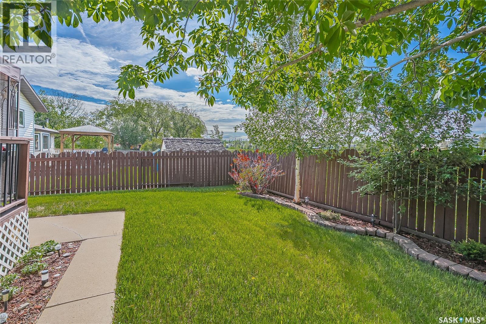 114 Sumner CRESCENT - 49