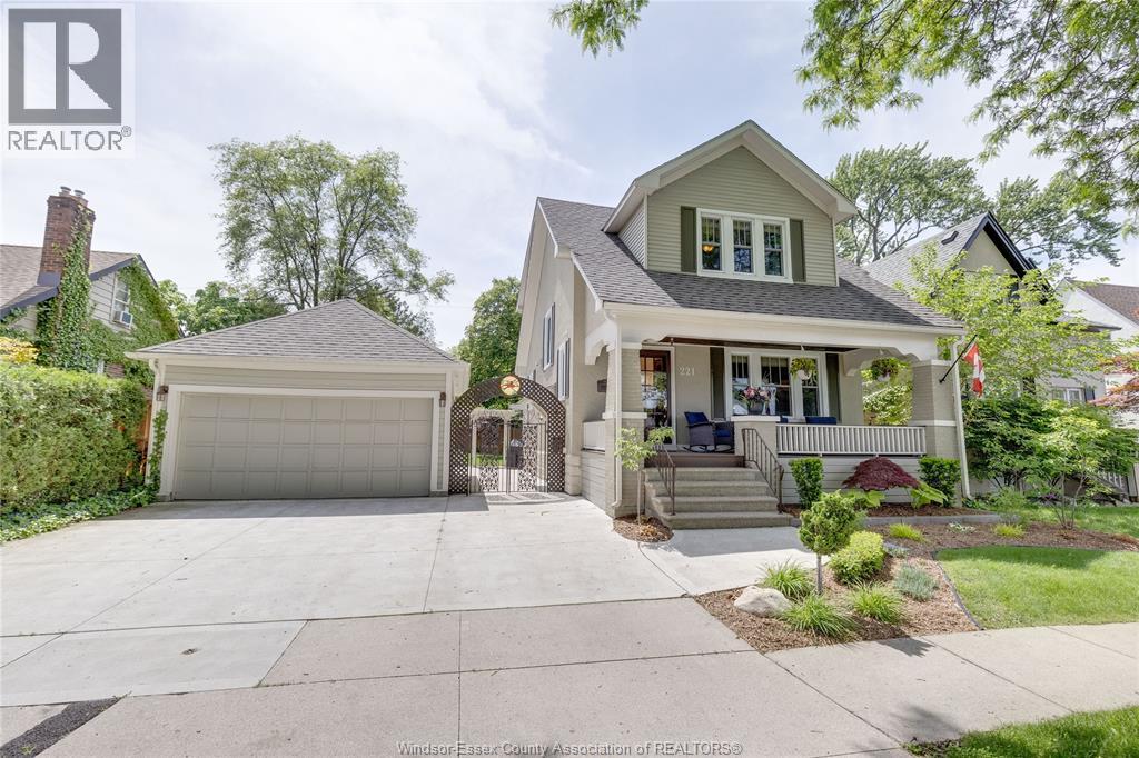 221 VILLAIRE AVENUE