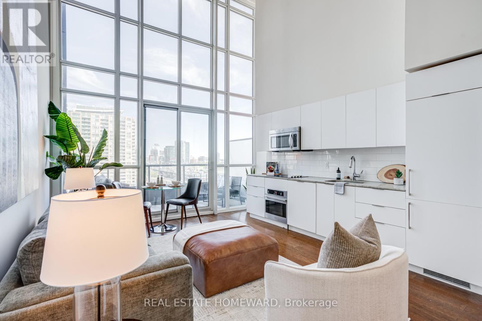 Listing photo of 732 - 5 HANNA AVENUE