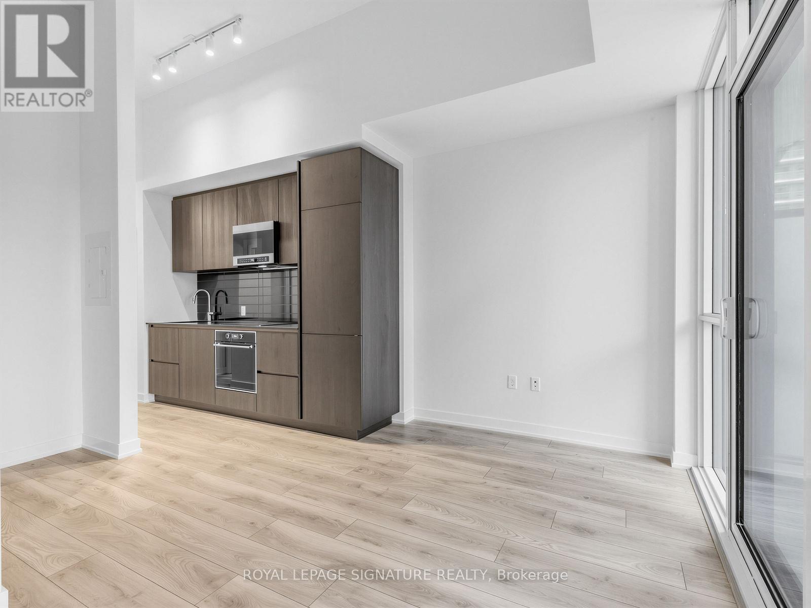 Listing photo of 609 - 110 BROADWAY AVENUE