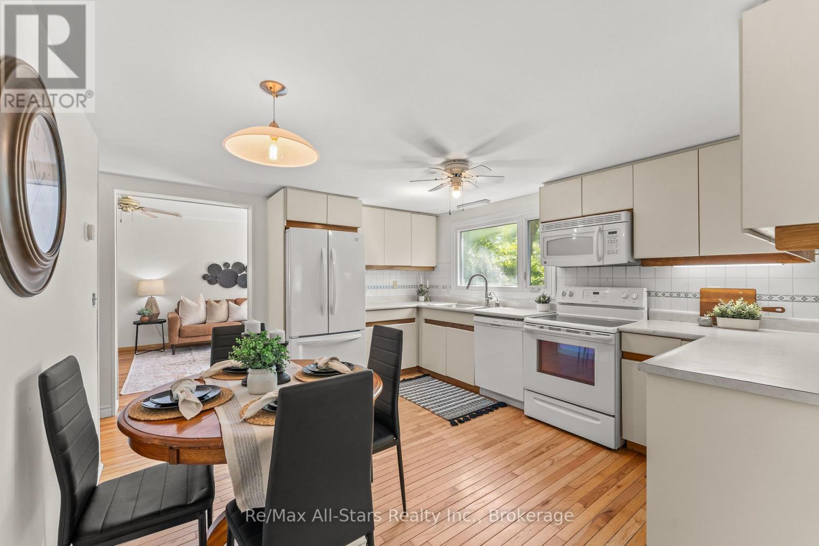 60 REED BOULEVARD - 14