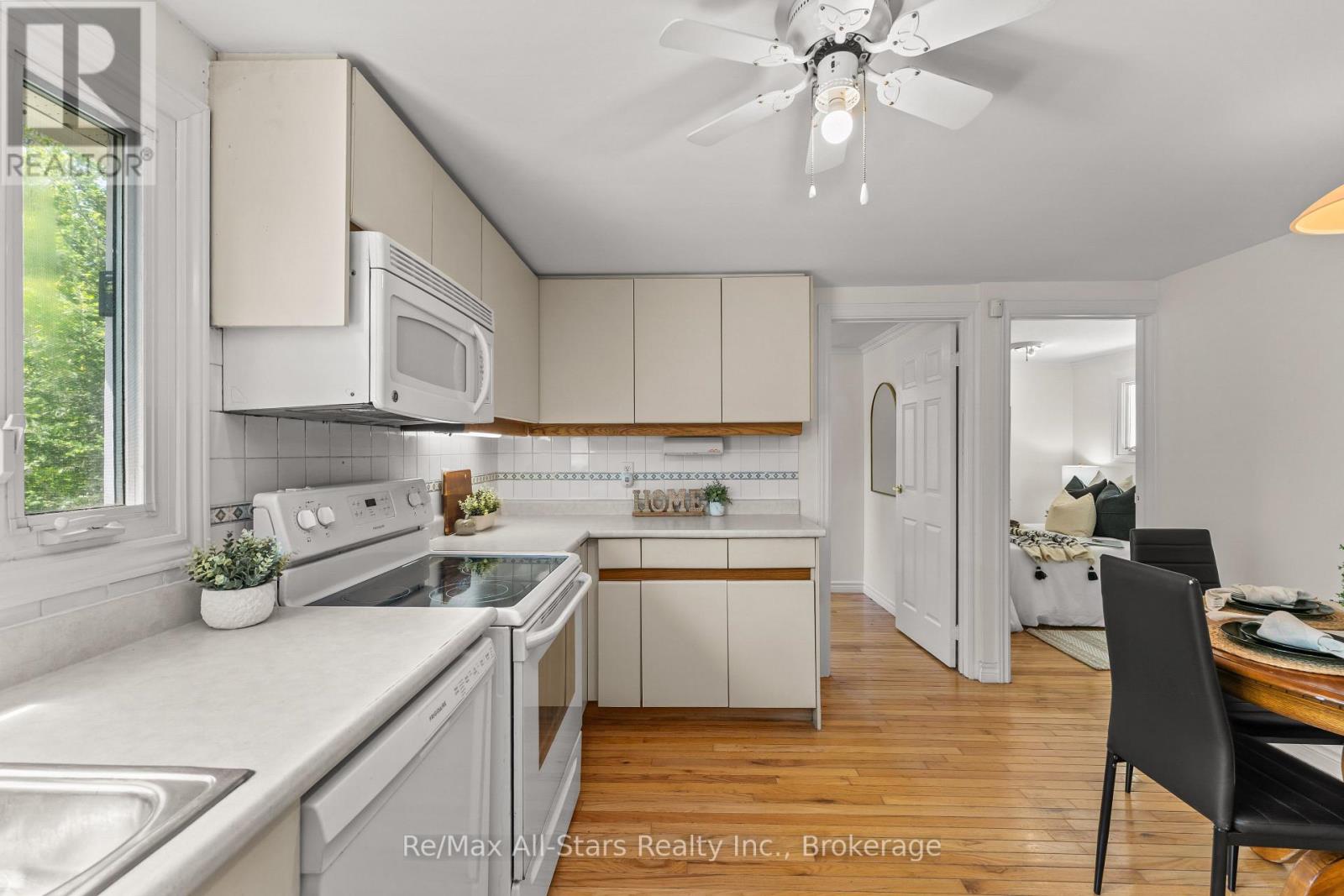 60 REED BOULEVARD - 17