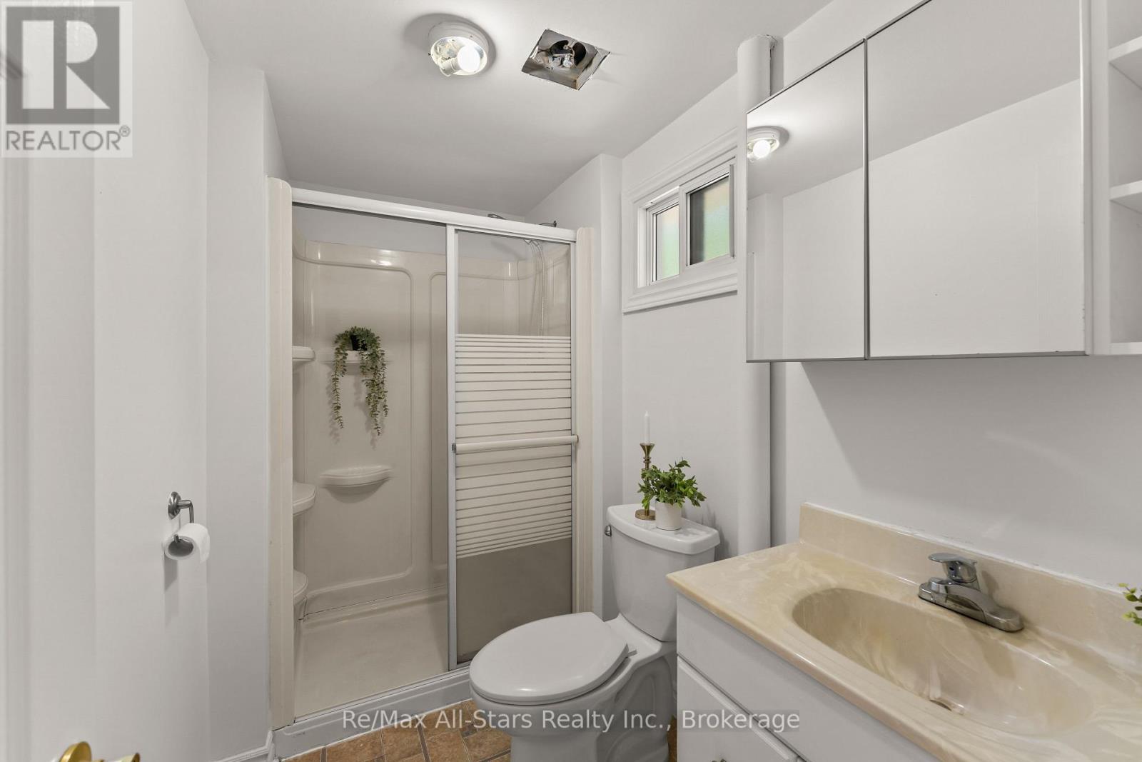 60 REED BOULEVARD - 21