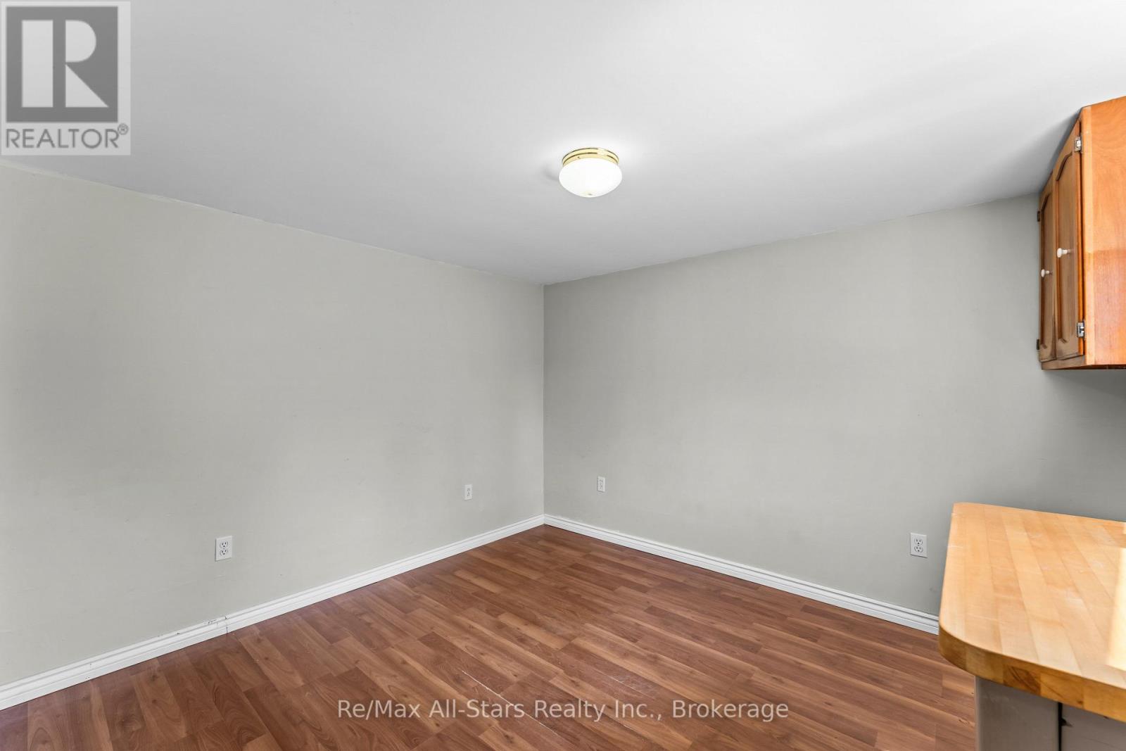 60 REED BOULEVARD - 26