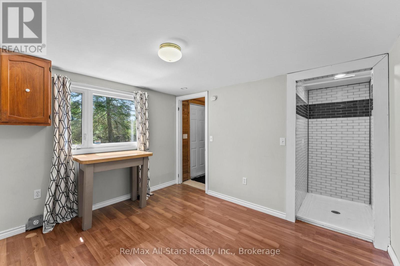 60 REED BOULEVARD - 27