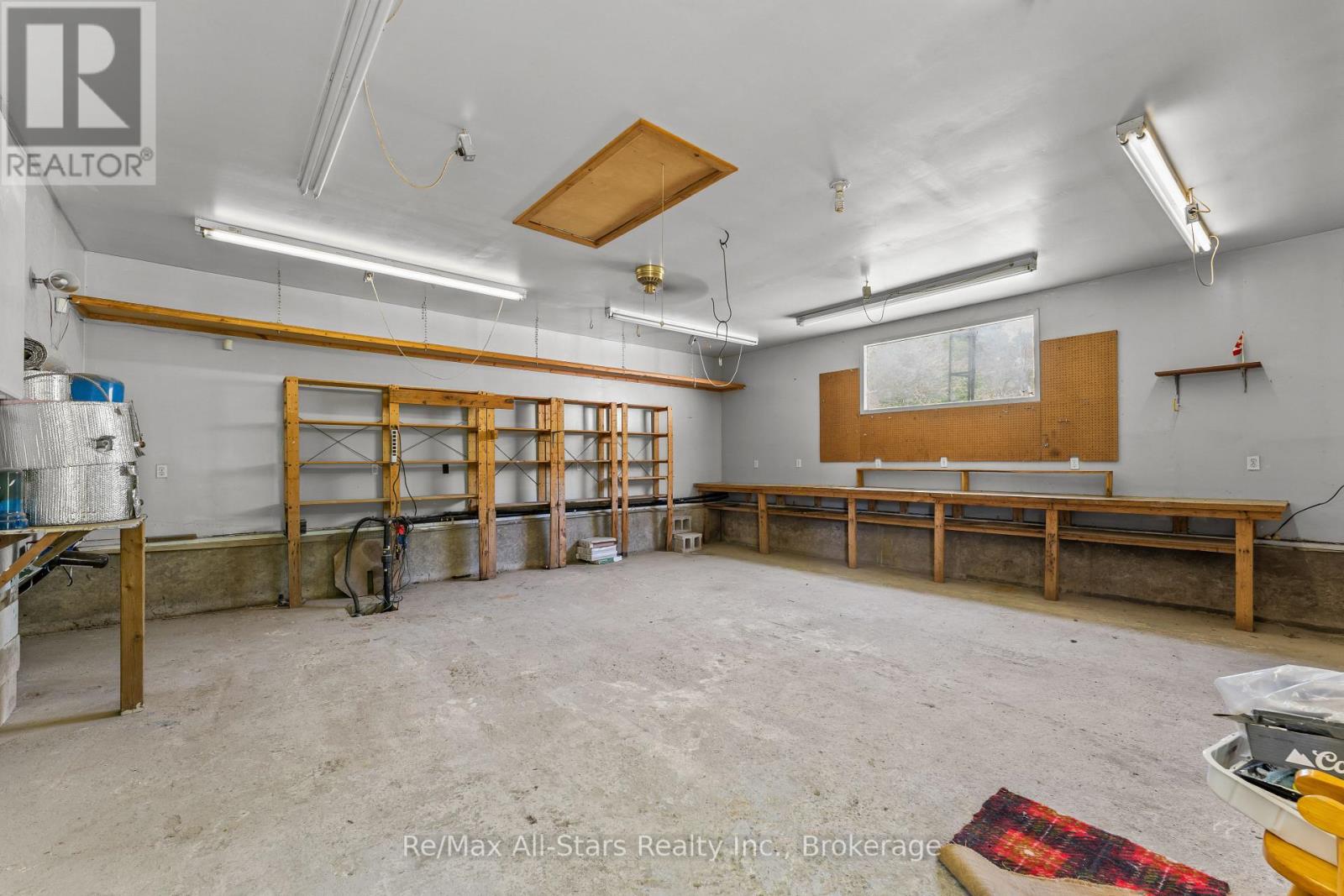 60 REED BOULEVARD - 29