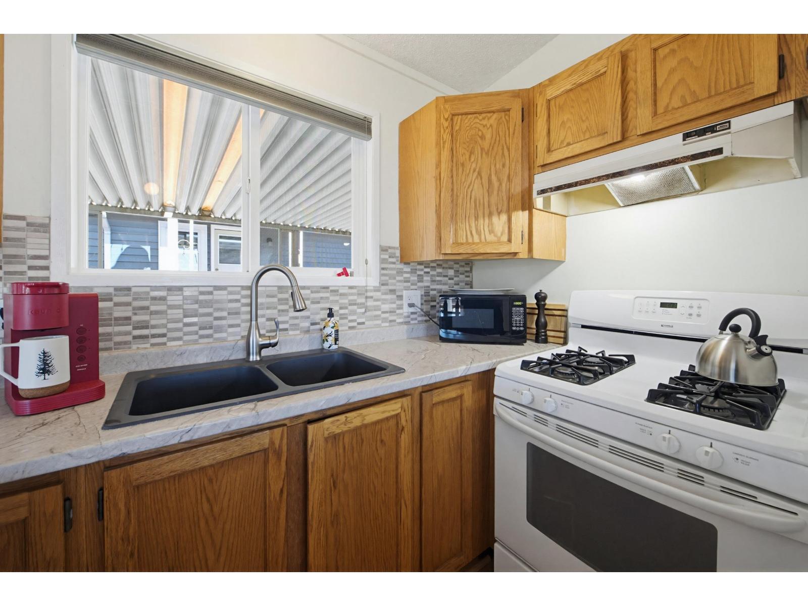 2 Bed, 1 Bath Apartment for Sale in Langley – 250 27111 0 AVENUE, Langley – MLS# R3130873 - Image 2