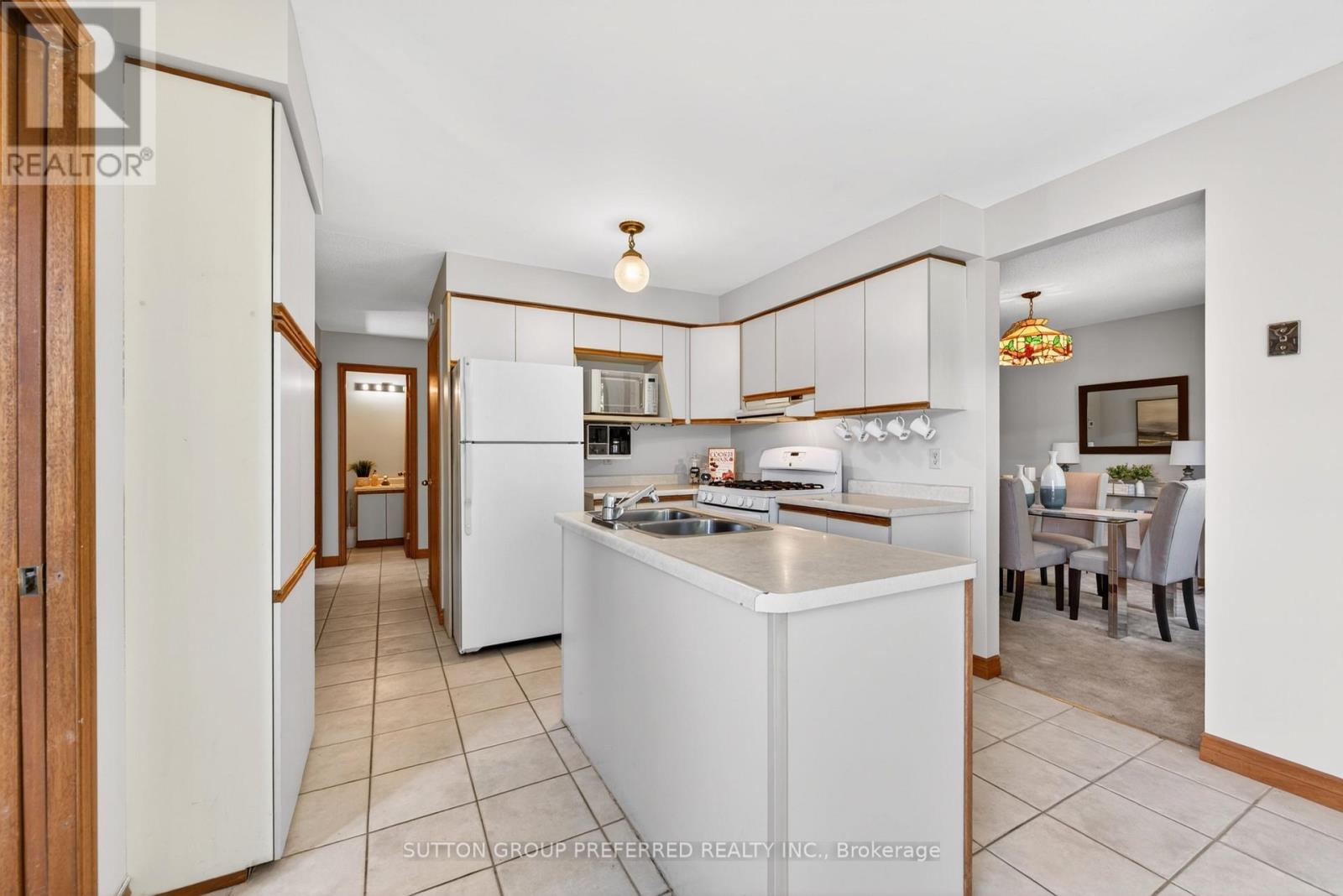4 GOLFVIEW CRESCENT - 10