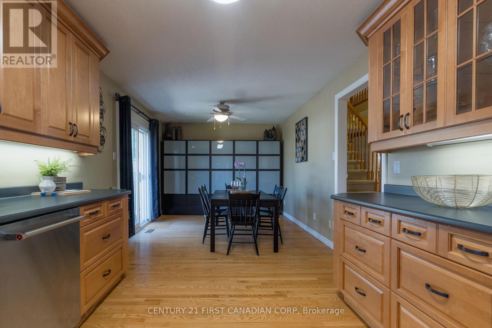 86 EDMUNDS CRESCENT E - 21