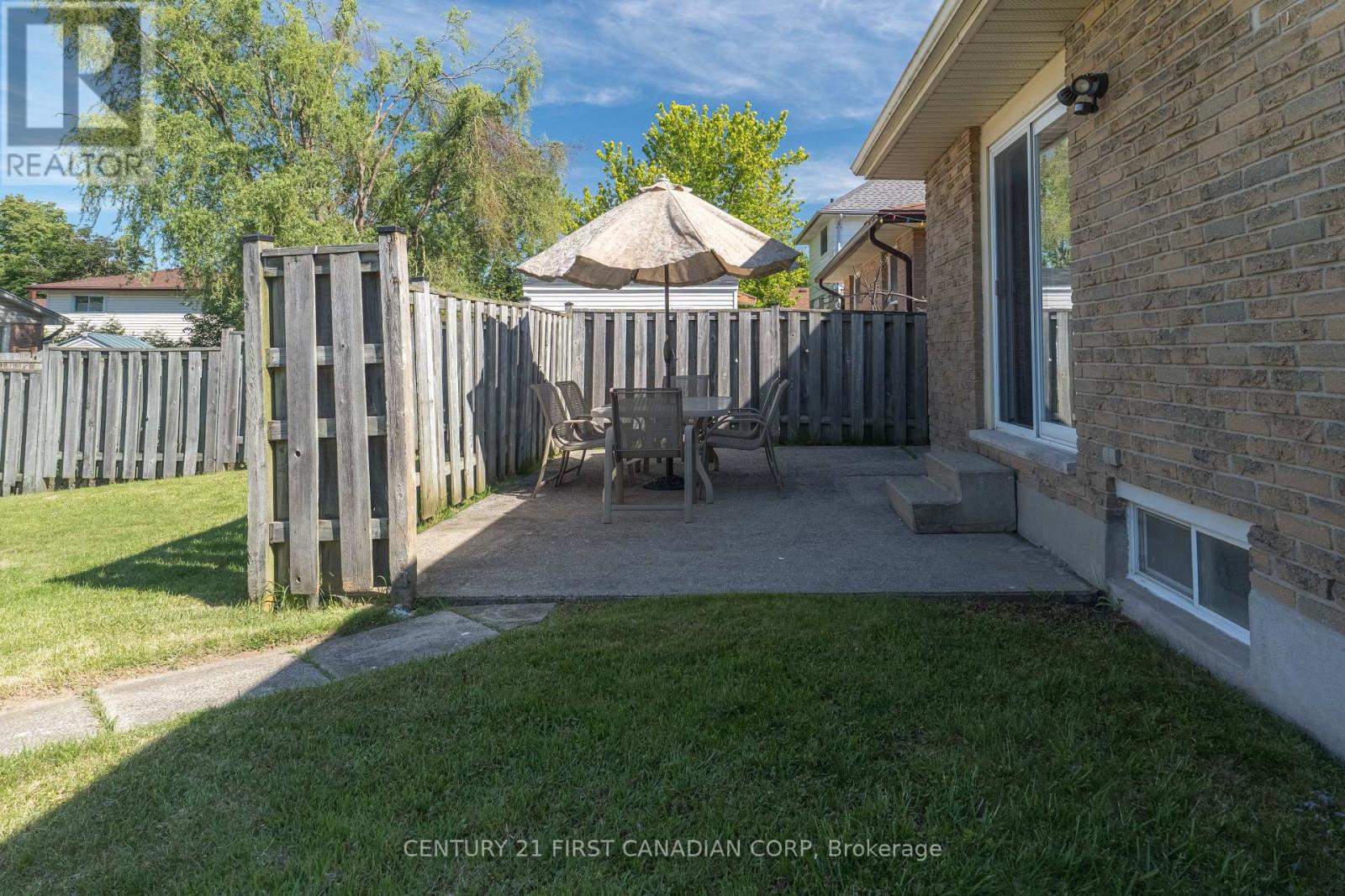 86 EDMUNDS CRESCENT E - 3