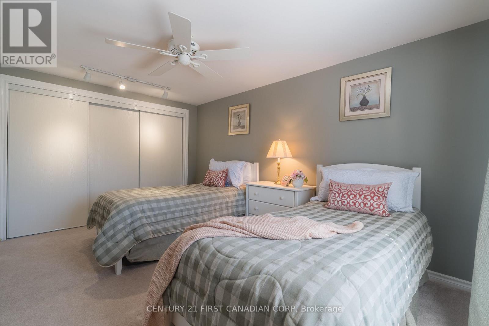 86 EDMUNDS CRESCENT E - 31