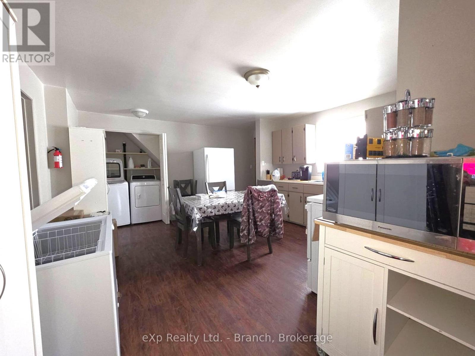 31 WOODS STREET - 10