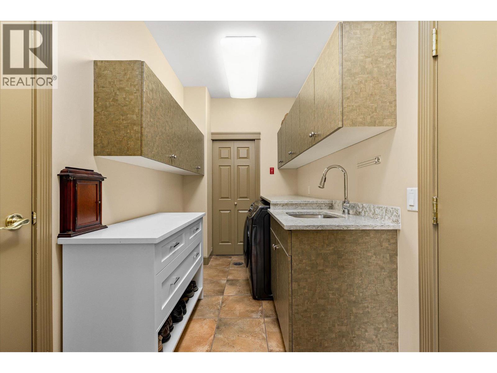 #112 1986 Bowes Street - 29