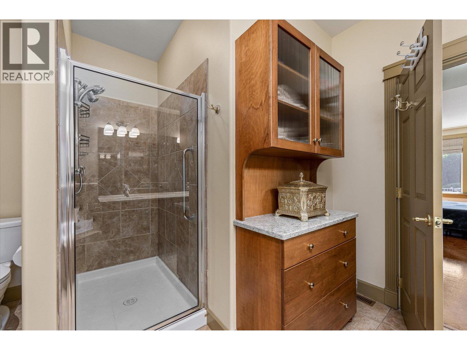 #112 1986 Bowes Street - 27