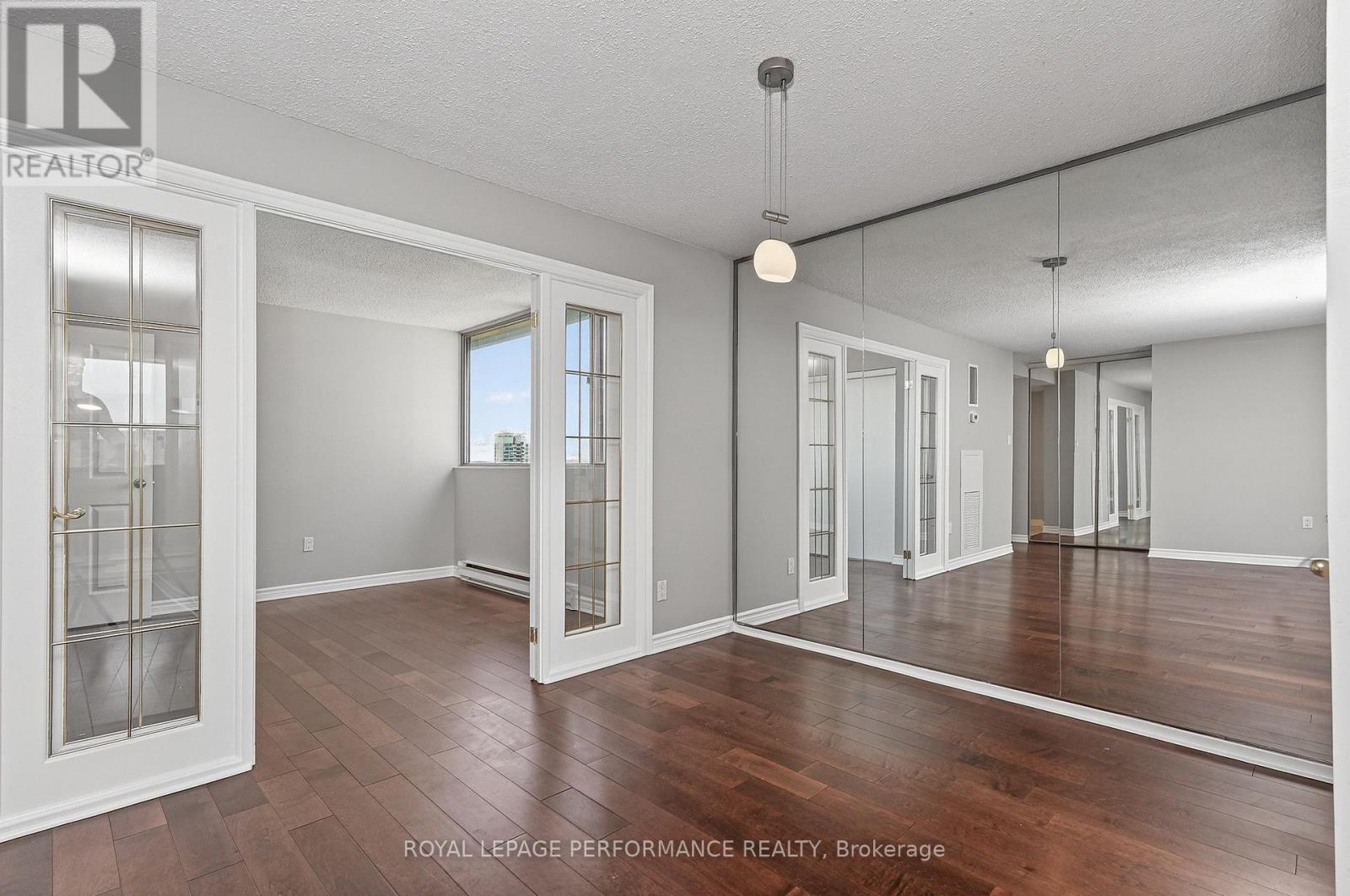 #2502 530 LAURIER AVENUE W - 11