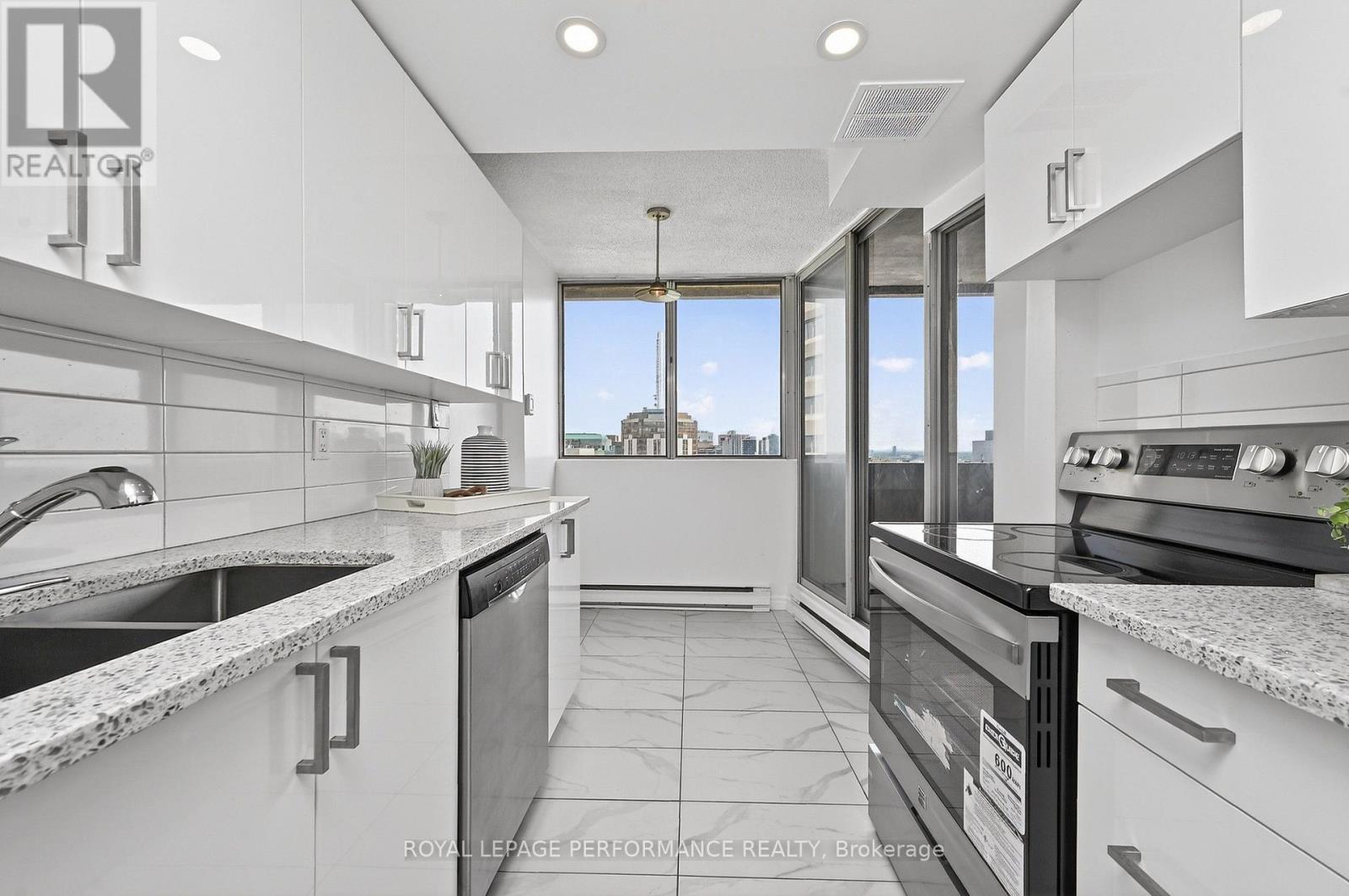 #2502 530 LAURIER AVENUE W - 13