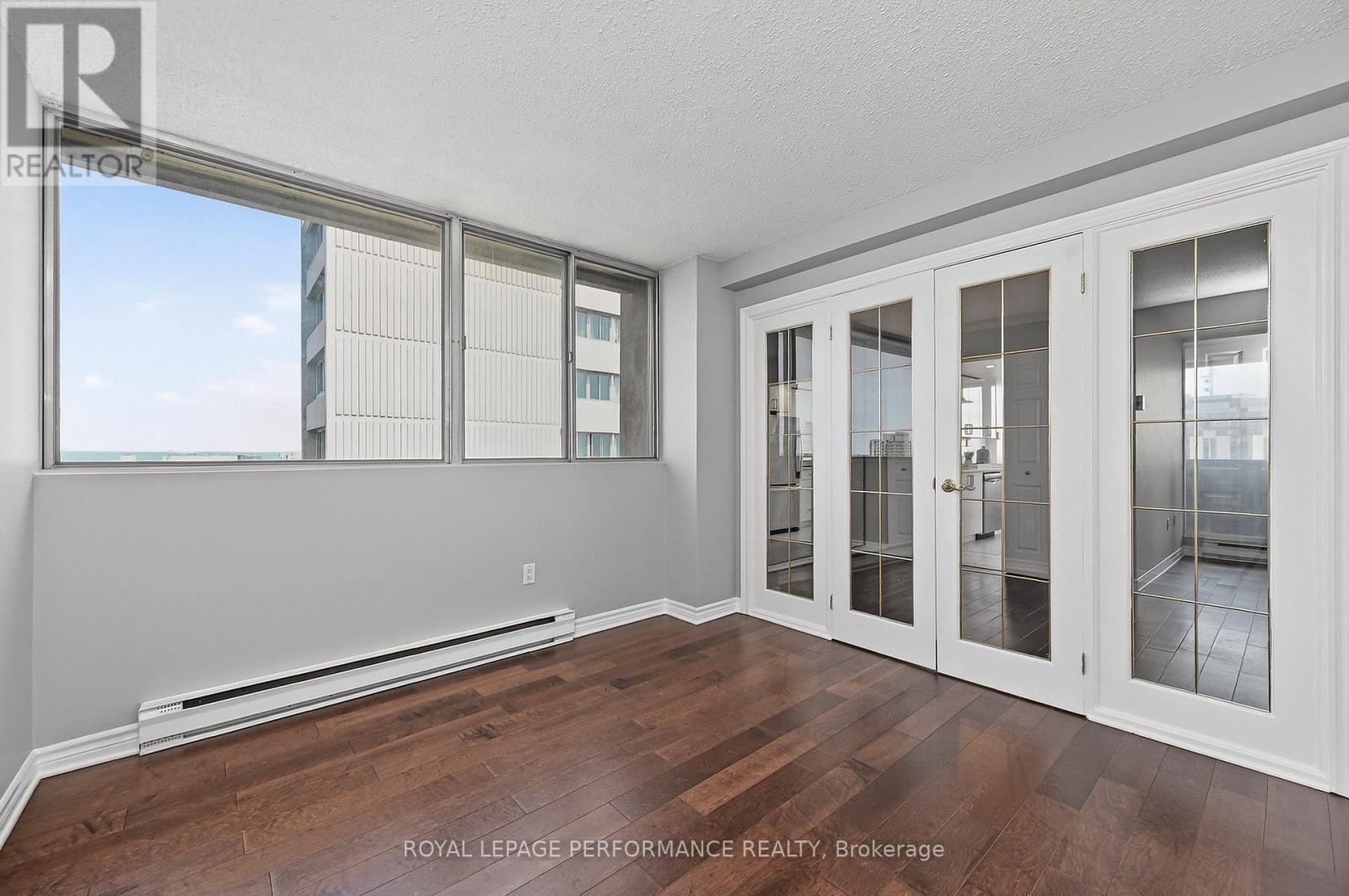 #2502 530 LAURIER AVENUE W - 17