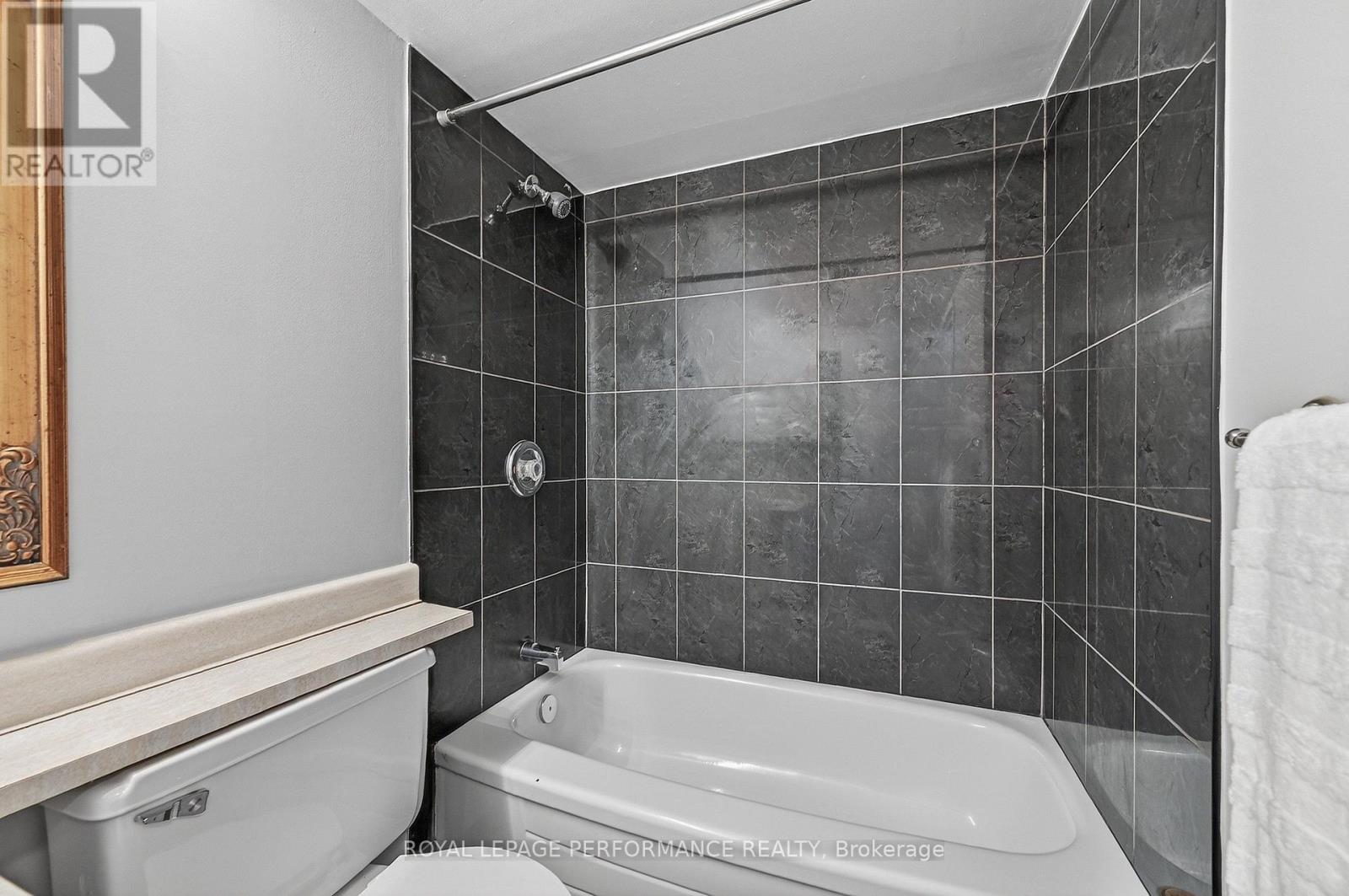 #2502 530 LAURIER AVENUE W - 26