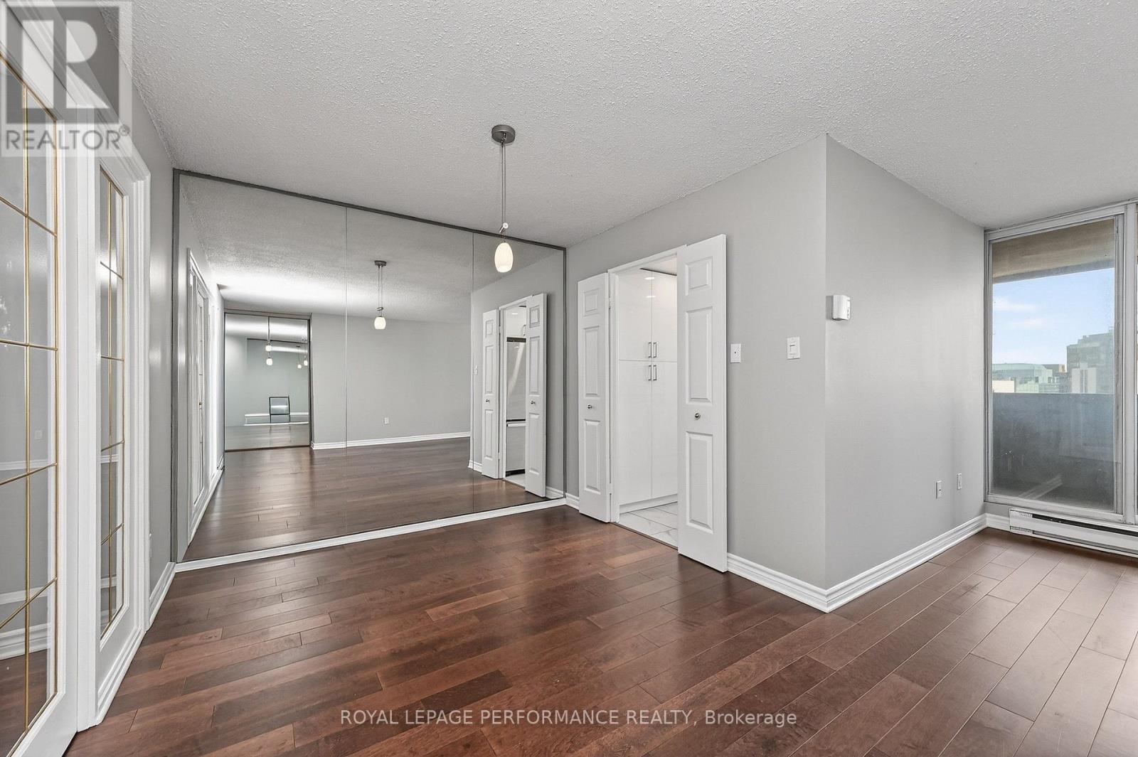 #2502 530 LAURIER AVENUE W - 9
