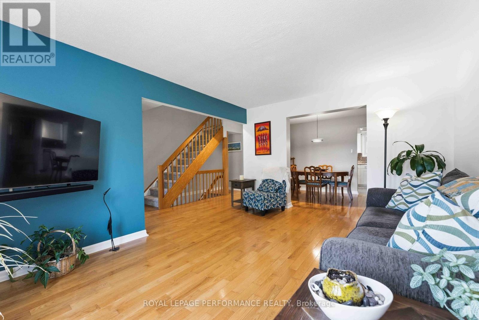 #5 2051 JASMINE CRESCENT - 10