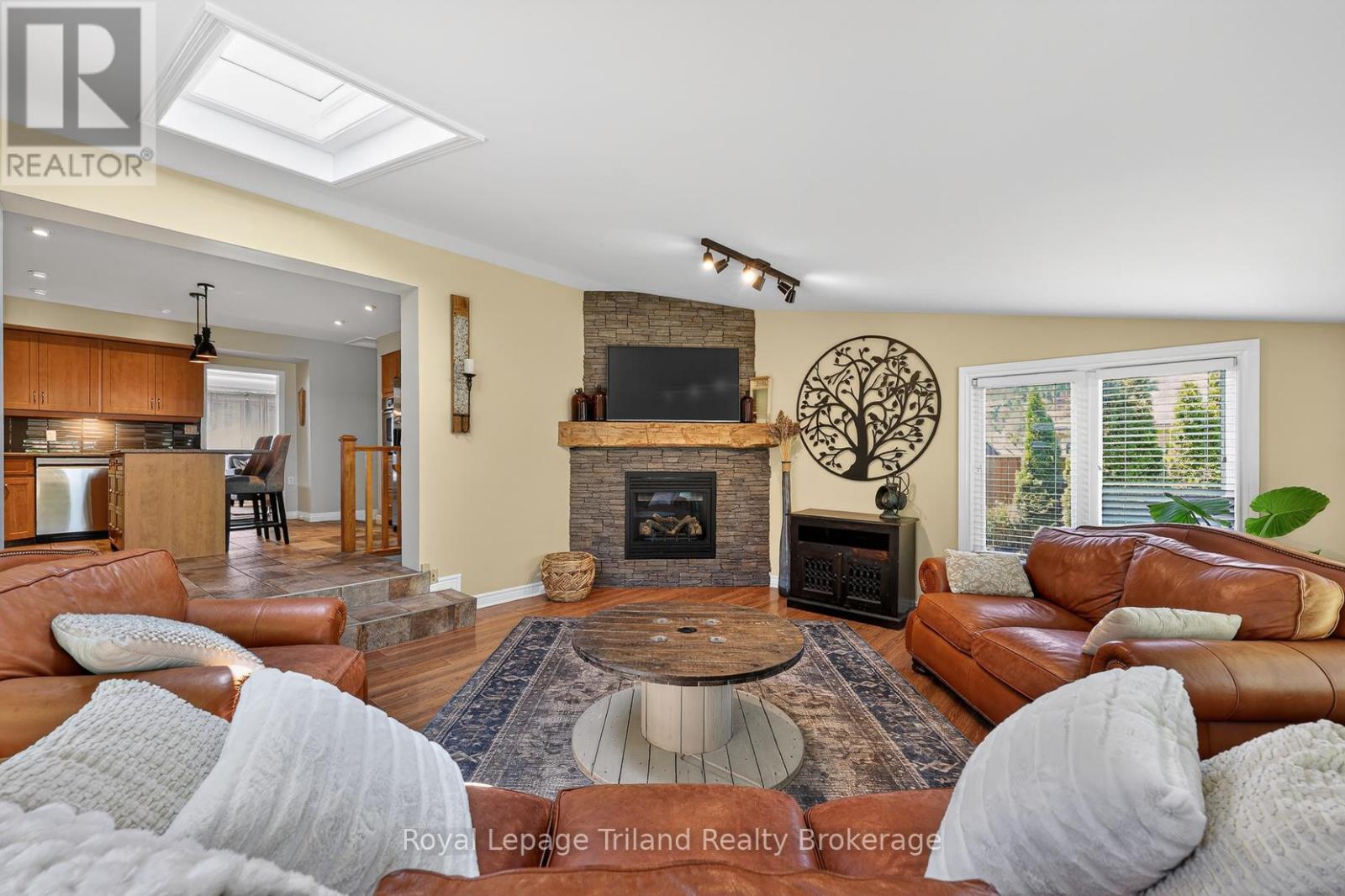 236 DELATRE STREET W - 16