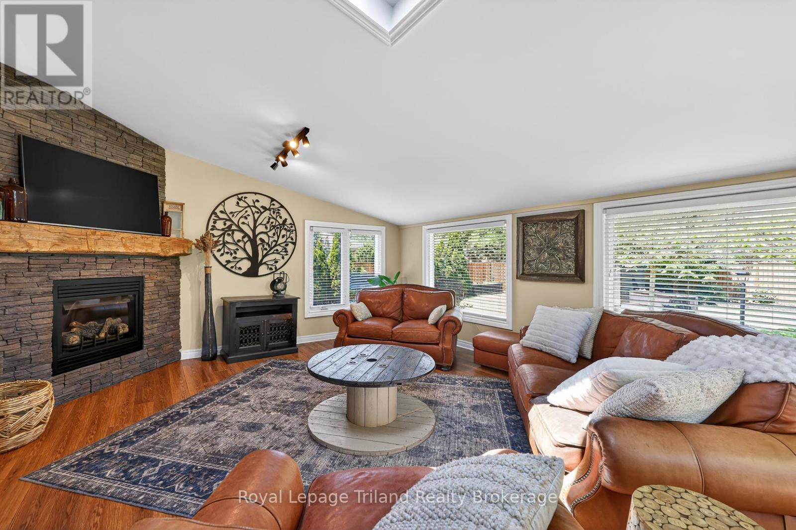 236 DELATRE STREET W - 18