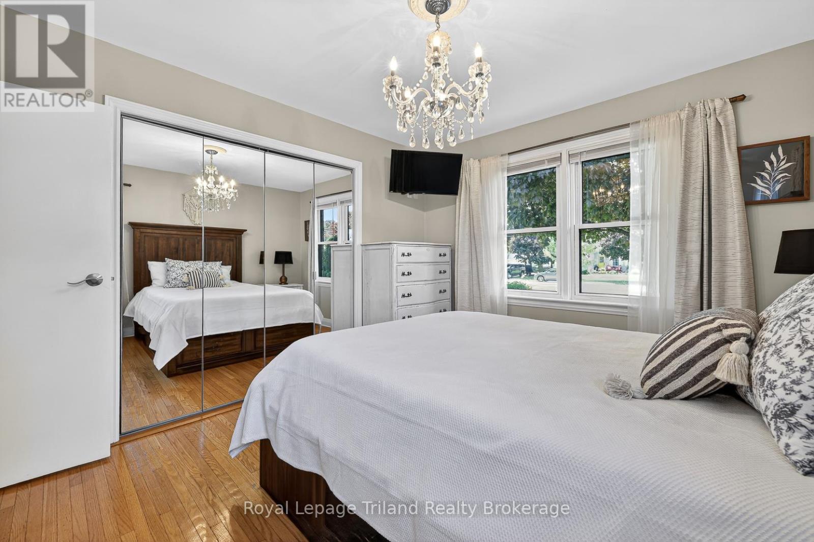 236 DELATRE STREET W - 23
