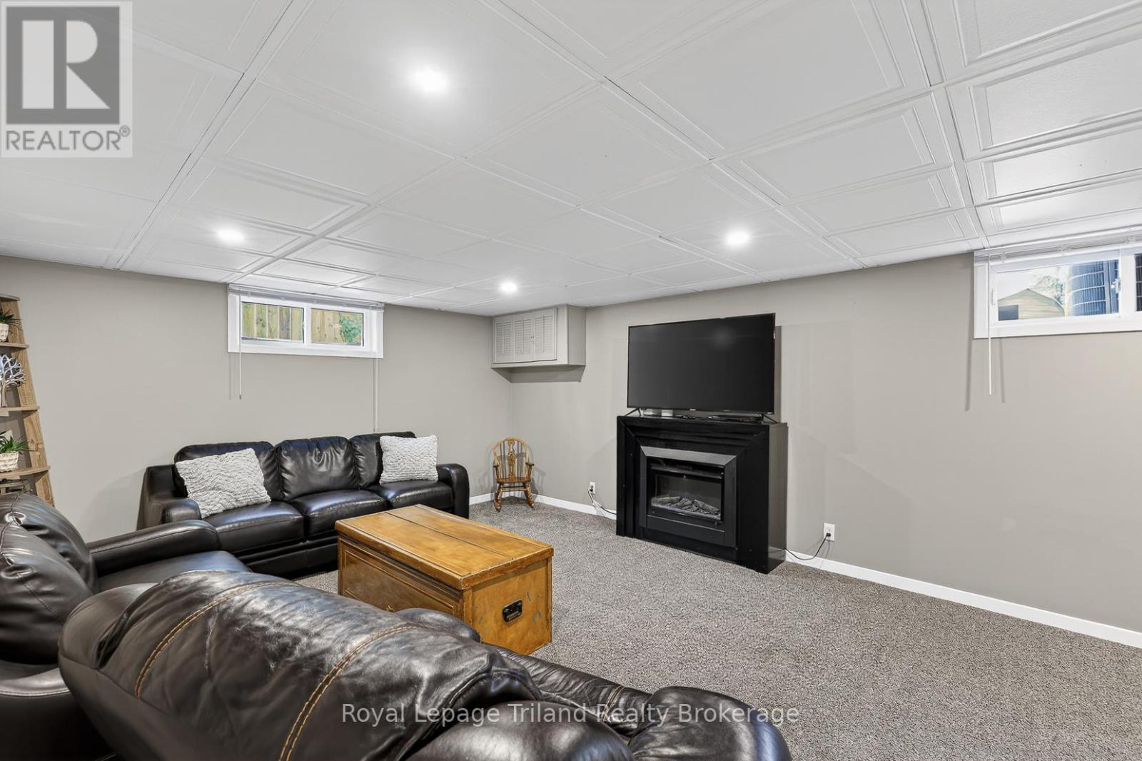 236 DELATRE STREET W - 28