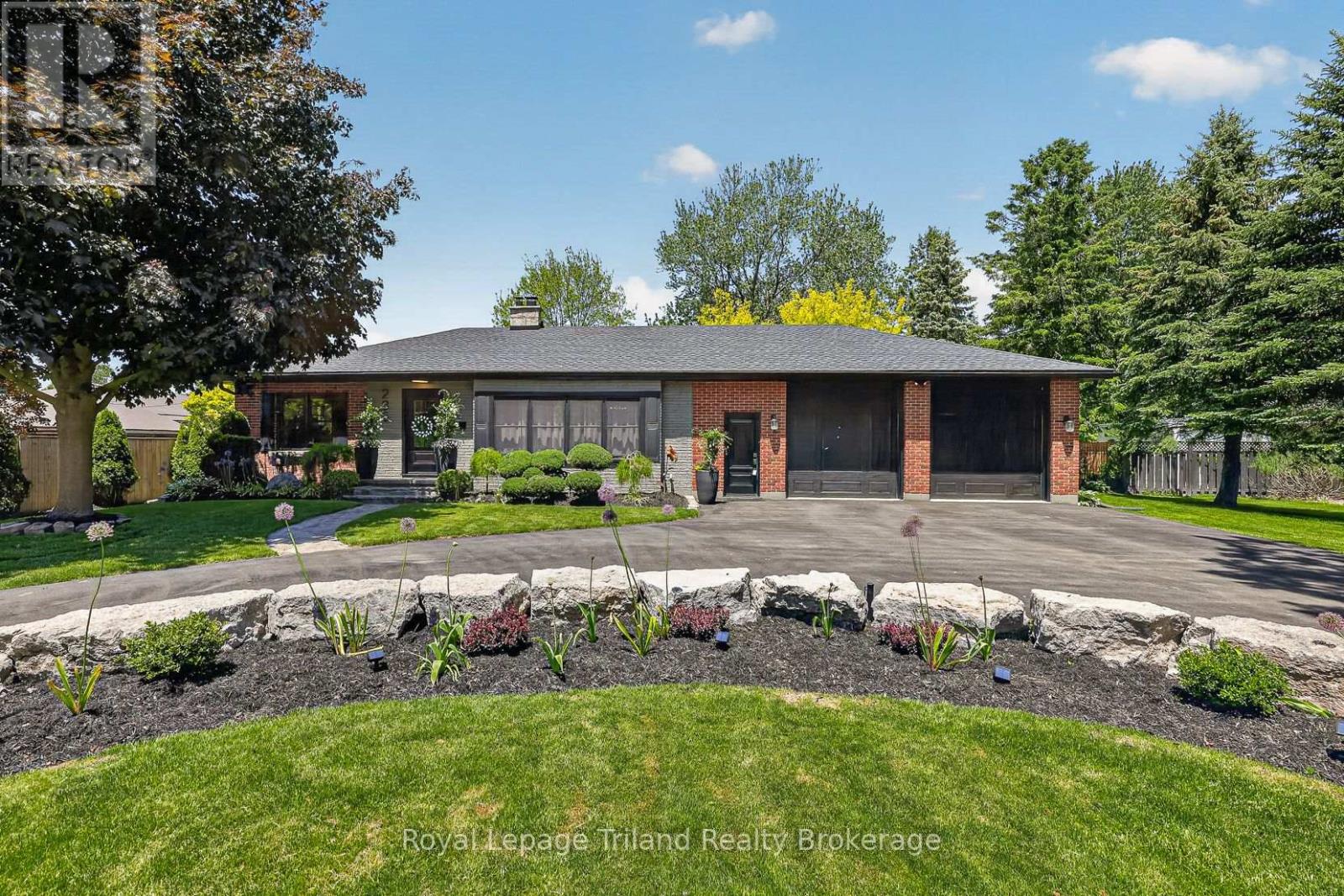 236 DELATRE STREET W - Image 3