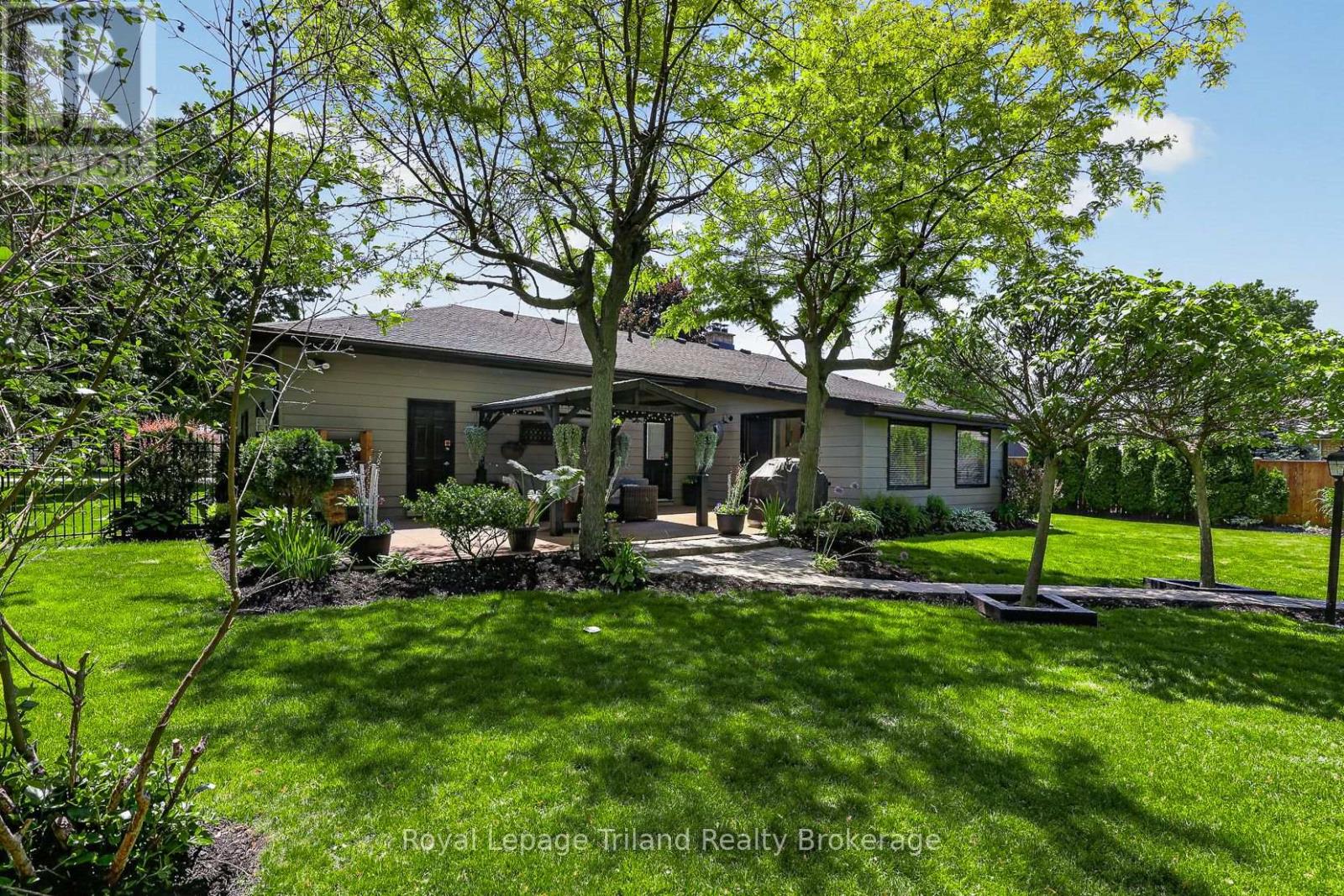 236 DELATRE STREET W - 41