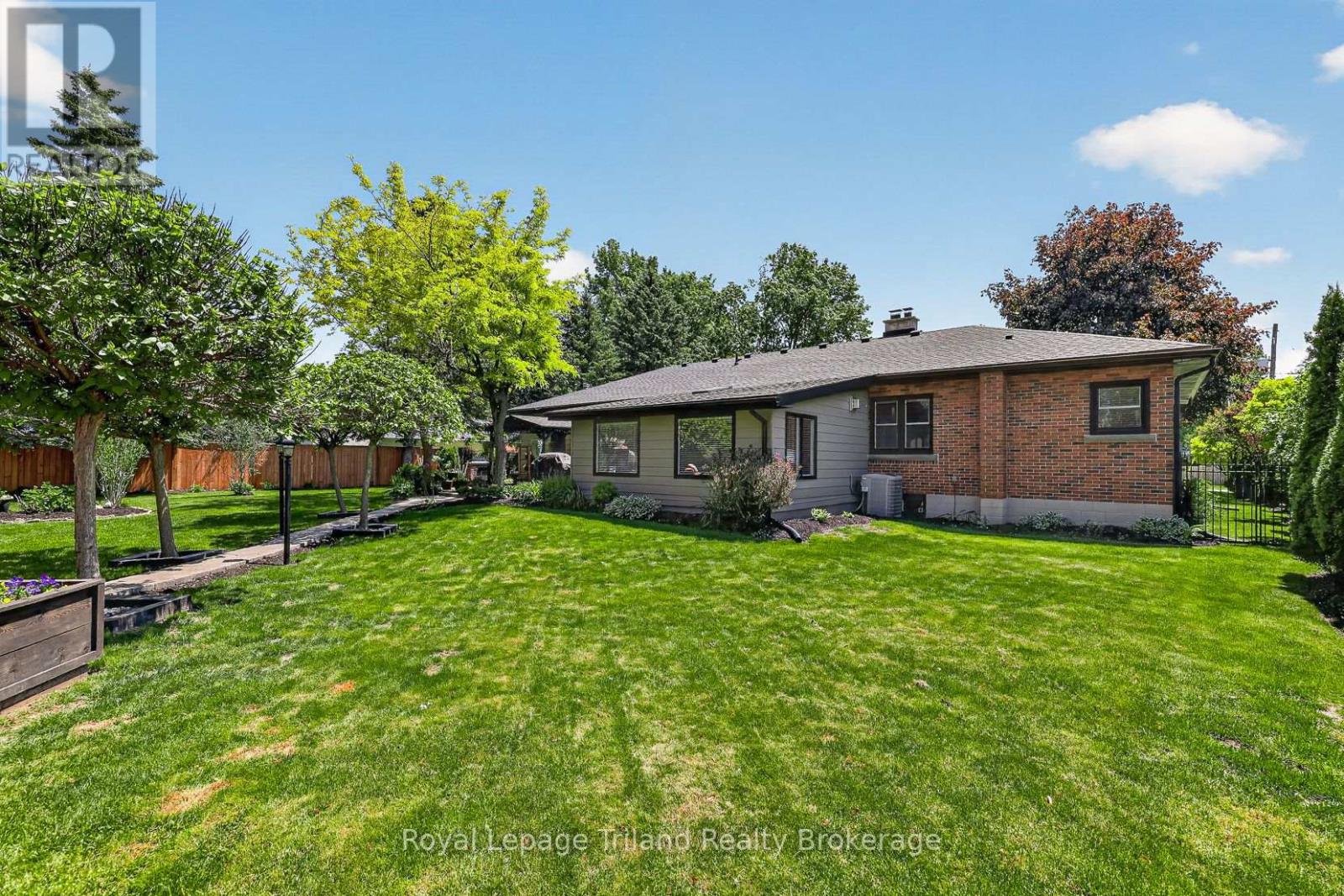 236 DELATRE STREET W - 43