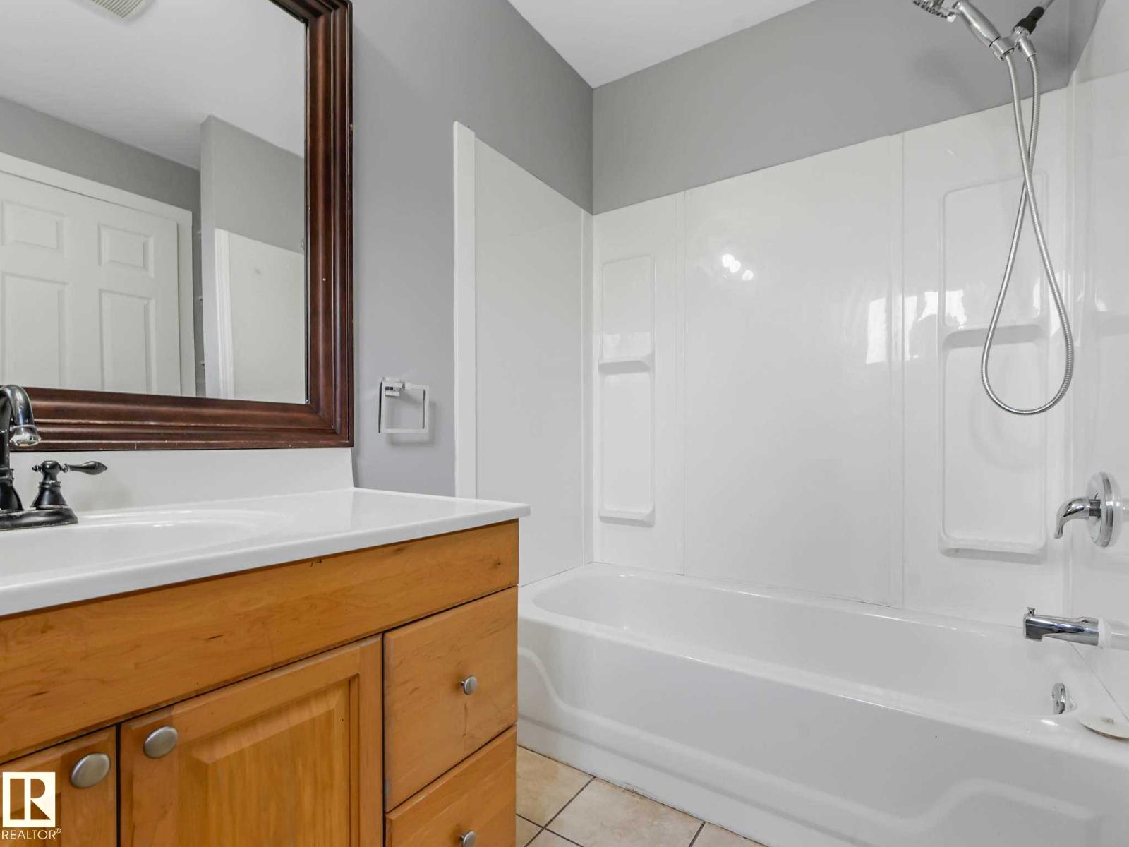 9911 161 ST NW - 17